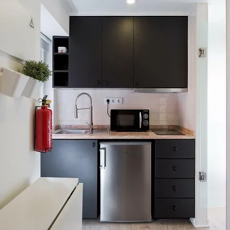 Апартаменты Typical And Brand New T.m. Flat Лиссабон